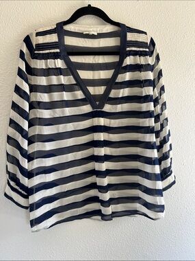 Classic Joie navy and ivory Striped V-Neck silk Blouse, flowy fit size small